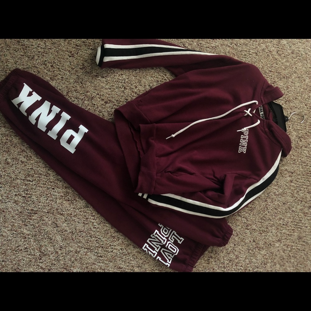 VS PINK Maroon Set!!